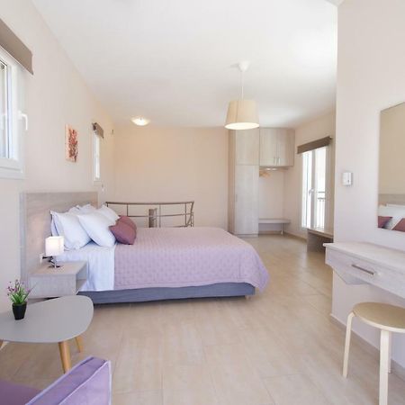 Rose Maisonette Razata Luaran gambar
