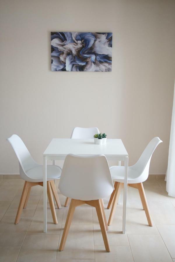 Rose Maisonette Razata Luaran gambar